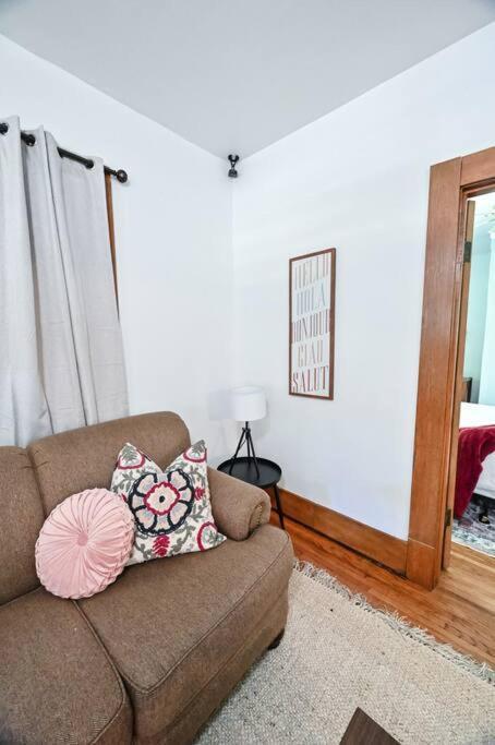 B St. Bungalow - Charming 6 Bd In Heart Of Lincoln. Walk To Gardens And Zoo, 8 Minute Drive To Campus/Downtonw Villa Екстериор снимка