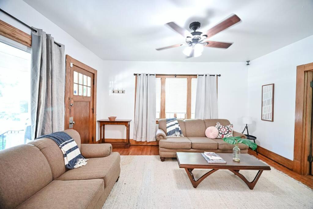 B St. Bungalow - Charming 6 Bd In Heart Of Lincoln. Walk To Gardens And Zoo, 8 Minute Drive To Campus/Downtonw Villa Екстериор снимка